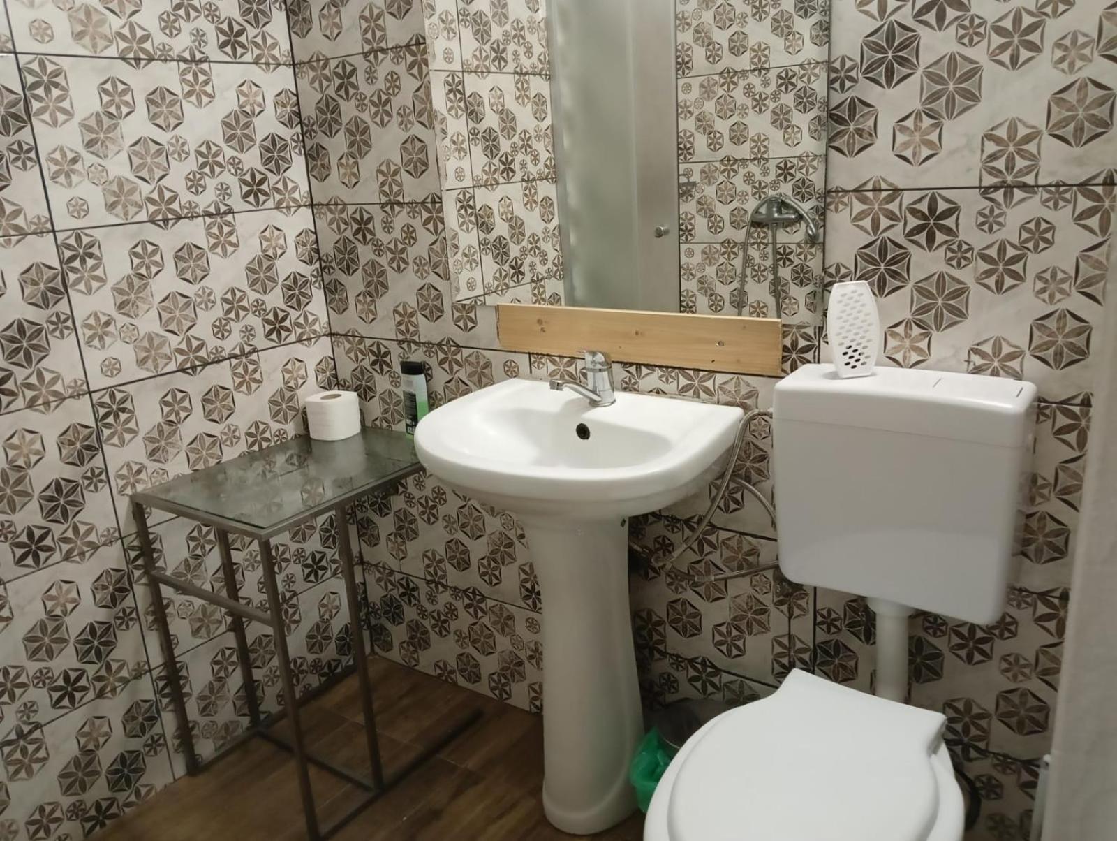 Zen Vandrerhjem Cluj-Napoca Eksteriør bilde